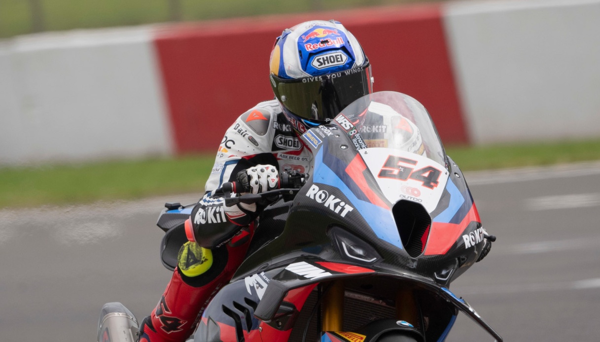 Sbk Toprak Razgatlioglu Wins Race 1 In Most Danilo Petrucci And