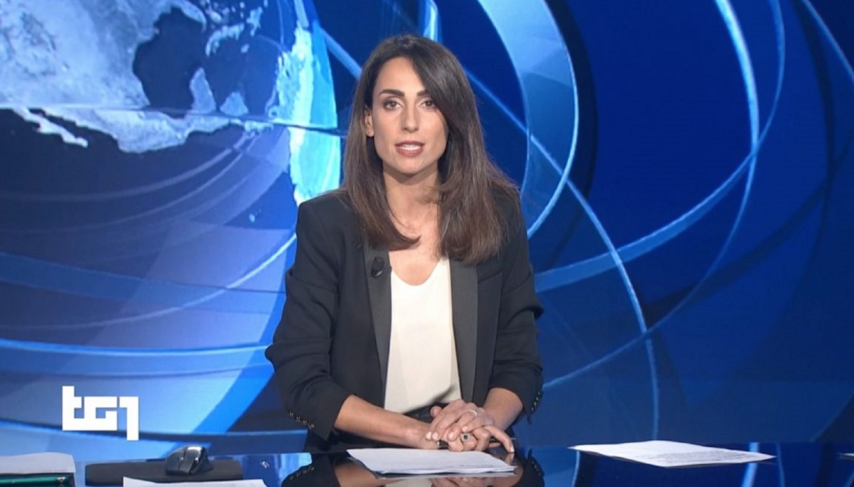 Giorgia Cardinaletti Made Her Debut On 8 P.m. Tg1: Immediate Applause ...