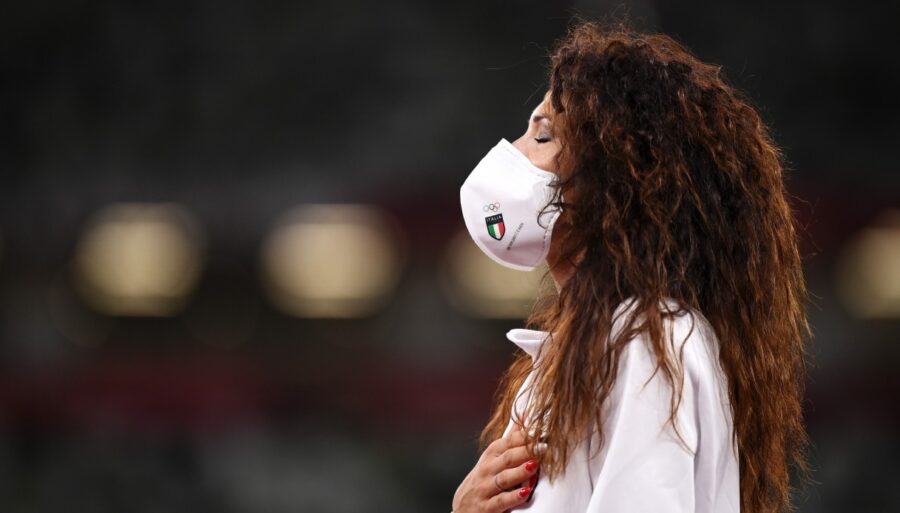 Antonella Palmisano raises the white flag