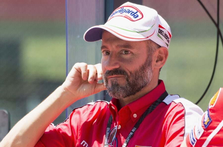 Max Biaggi tells it all about Valentino Rossi