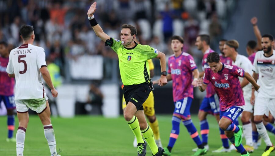 Var chaos, Massimo Mauro throws gasoline on the fire