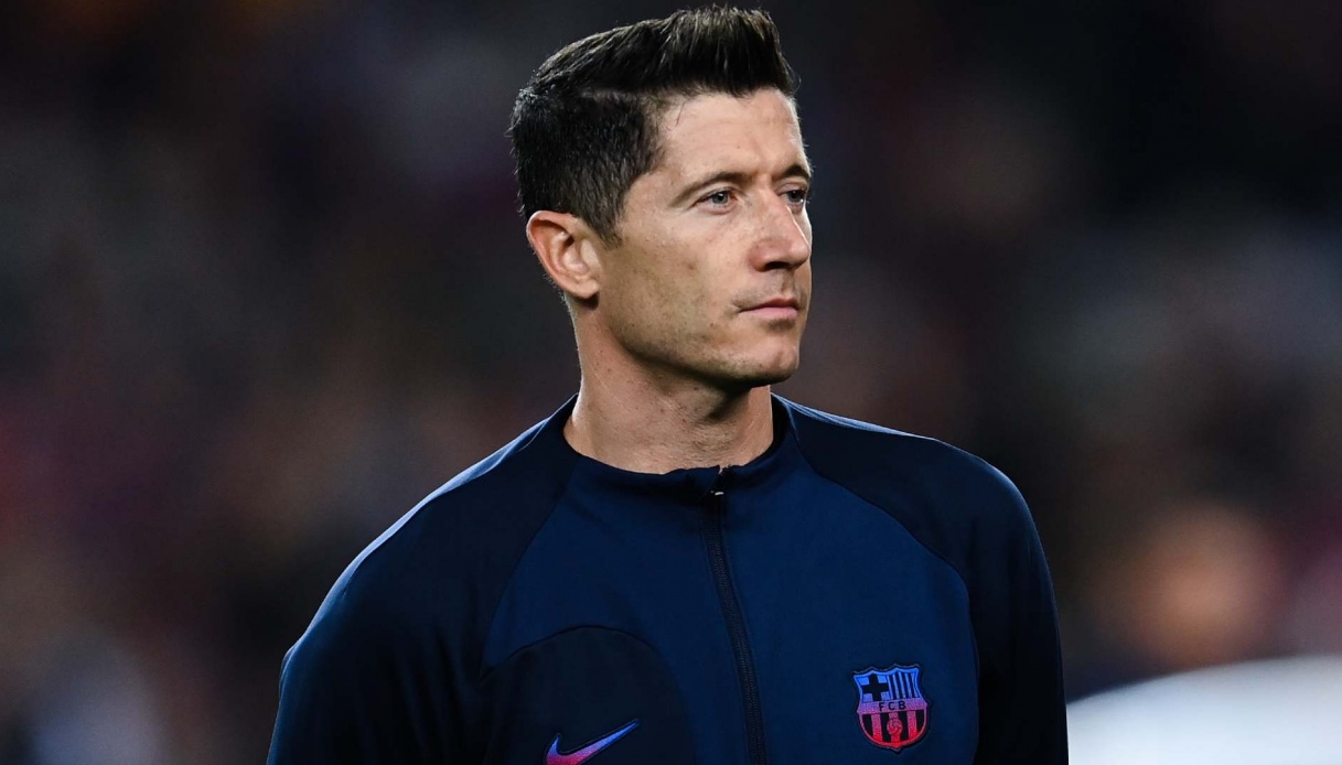 Robert Lewandowski gets grounded just days before World Cup - Sportal.eu