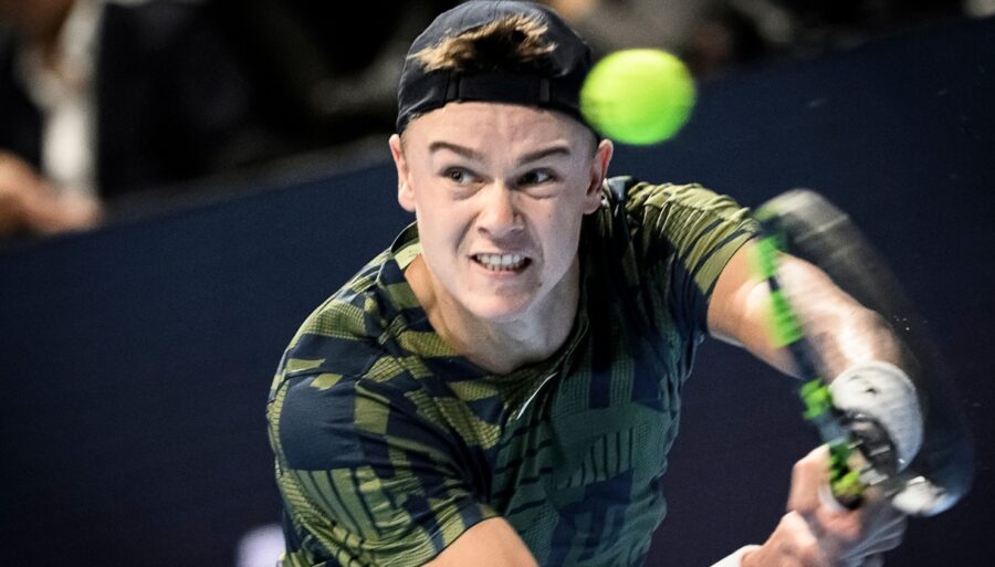 Stan Wawrinka “spanks” Holger Rune: harsh rebuke on the court