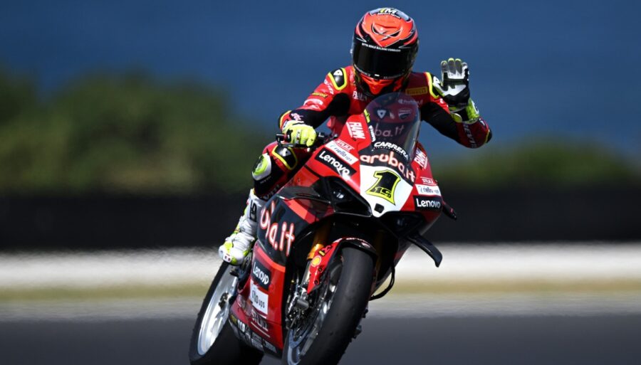 Superbike, Alvaro Bautista wins race-1 in Australia: fourth Locatelli