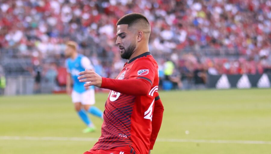 Insigne: bad injury and hands on face