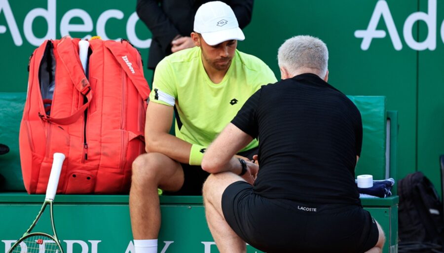 Benjamin Bonzi begins the race against time