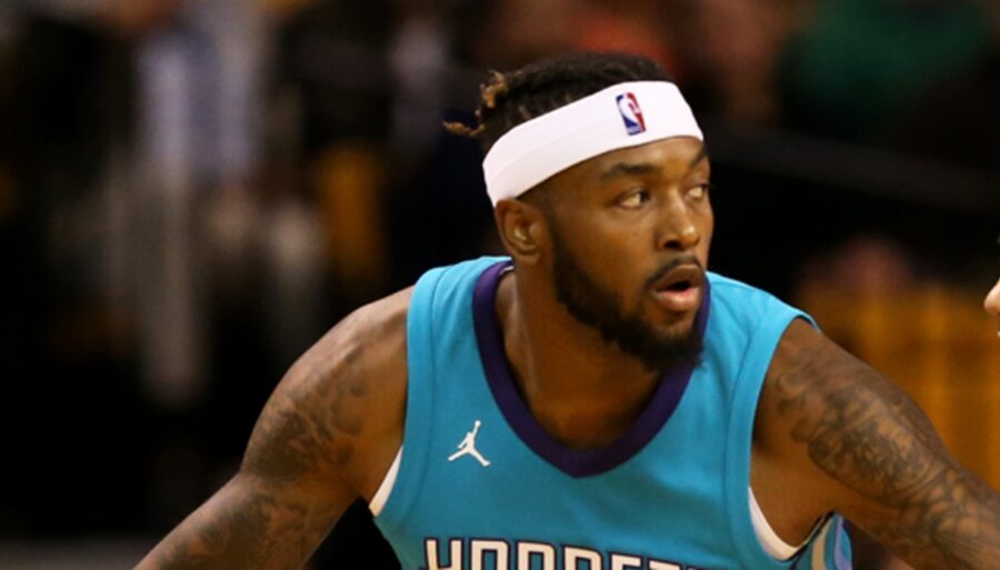 Julyan Stone: “Racism is more.”