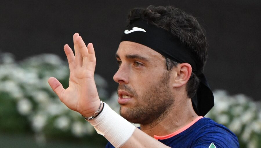 Marco Cecchinato breaks a curse