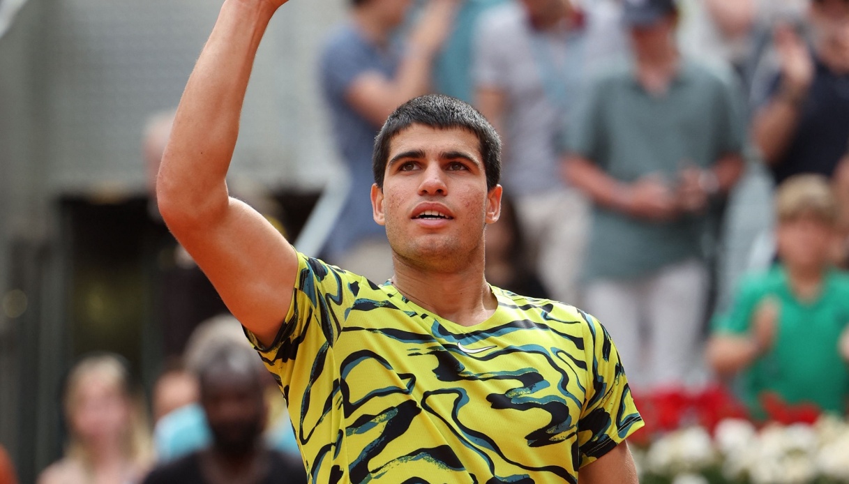 Carlos Alcaraz impresses: dominated and demolished Alexander Zverev ...