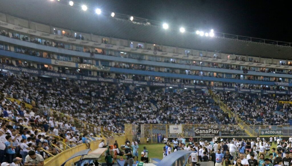 El Salvador, stadium tragedy: at least 12 dead - Sportal.eu