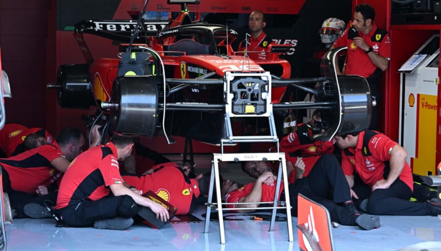 F1, Ferrari: Miami weekend begins with news