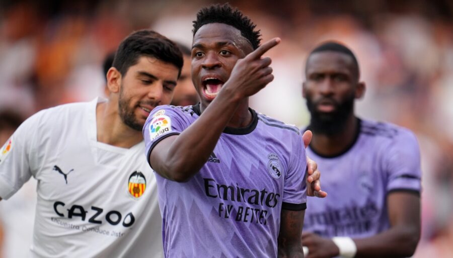 Valencia-Real Madrid: racist insults to Vinicius, Ancelotti harsh