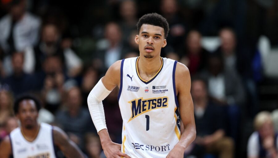 NBA, San Antonio wins lottery and books Wembanyama