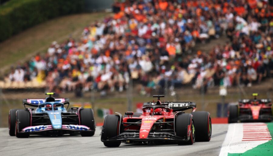 F1: Montmeló starting grid changes, smiles Hamilton and Alonso