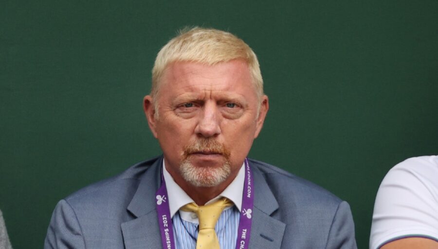 Boris Becker disagrees with Jannik Sinner.