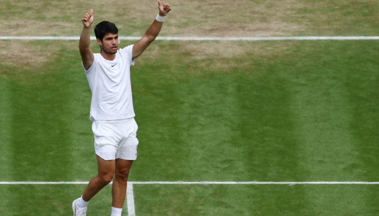 Wimbledon Carlos Alcaraz flies to semifinals knockout Holger Rune