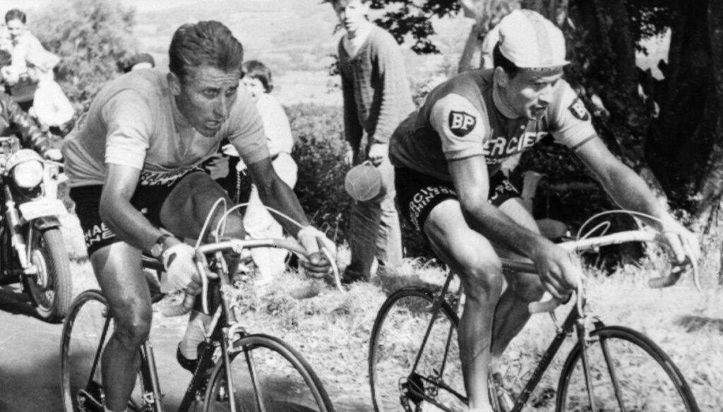 When Jacques Anquetil and Raymond Poulidor put on a show on the Puy de ...