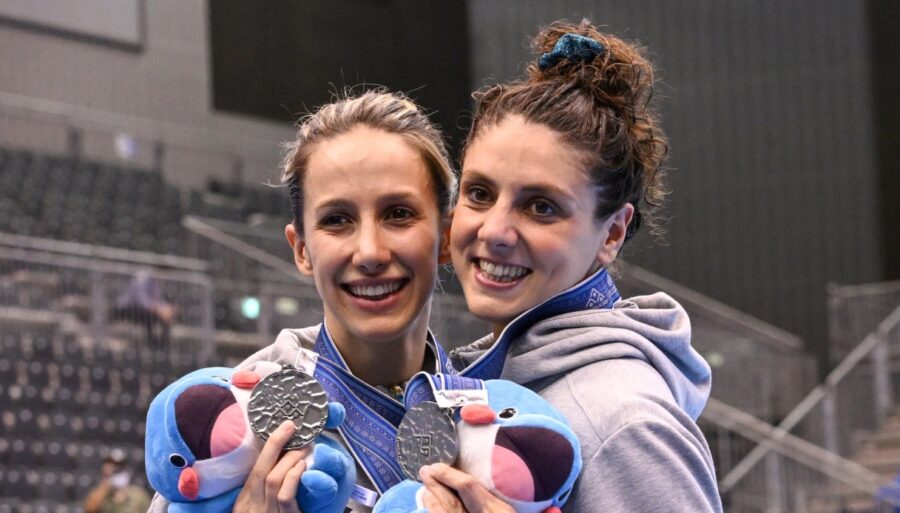 Linda Cerruti and Lucrezia Ruggiero world silver in artistic swimming