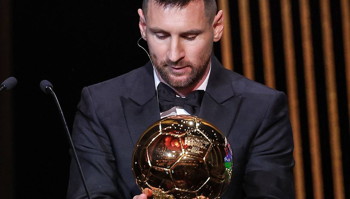 Lionel Messi Controversy Over The Ballon Dor Sportaleu 8212