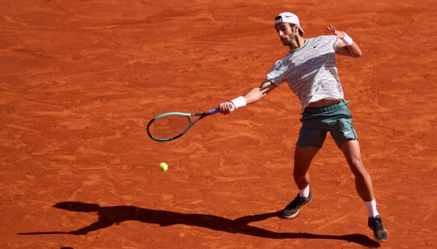 Lorenzo Musetti to quarterfinals in Umag, bitter double tie-break for ...