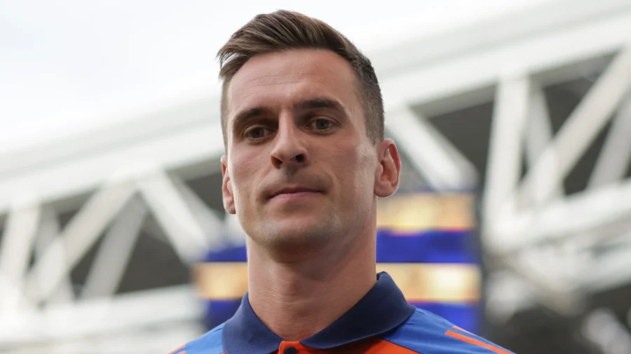 Arek Milik, endless ordeal: return still slips