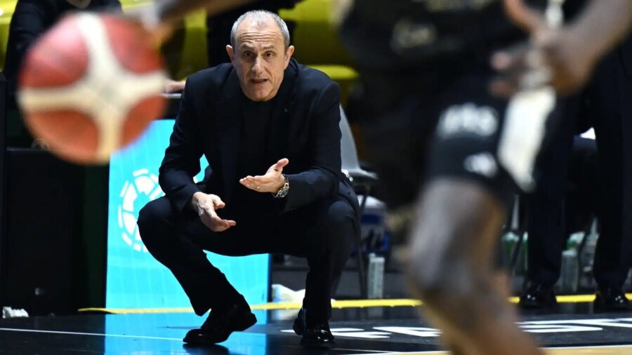 Olimpia Milano on stage in Naples: goal first place