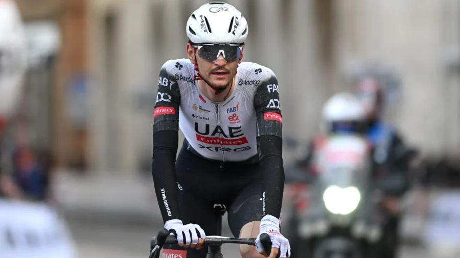 Giro d&apos;Abruzzo: first stage goes to Alessandro Covi