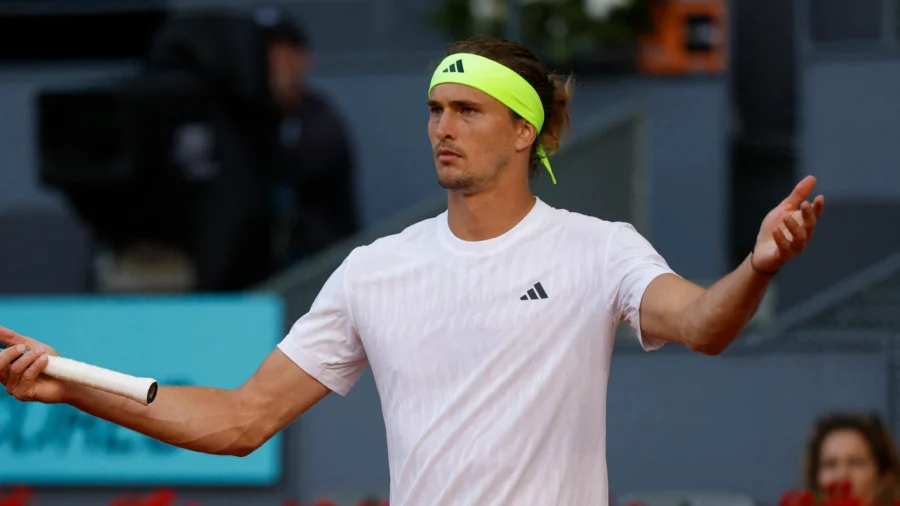 Madrid: Alexander Zverev disappoints, Jannik Sinner smiles from afar
