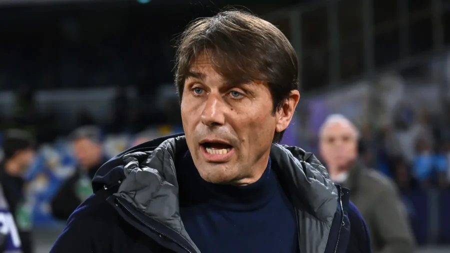 Naples, a major defensive stop is extended