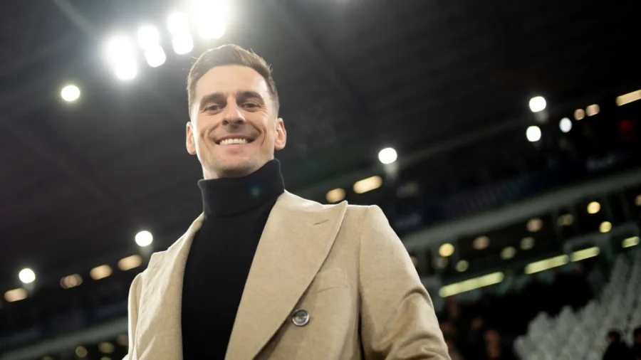 Arkadiusz Milik, surprise renewal with Juventus