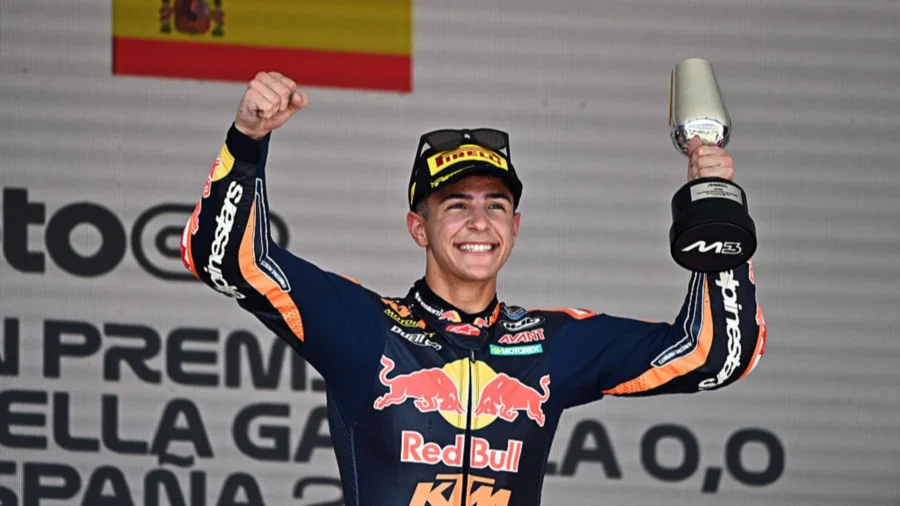José Antonio Rueda triumphs in Jerez and returns to World Championship leader