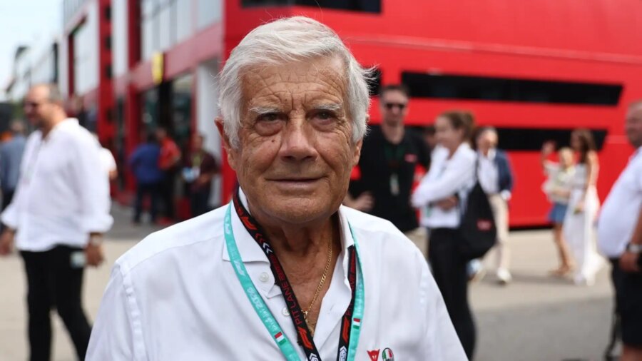 Marc Marquez, Giacomo Agostini rebukes those who boo him: "Bow"