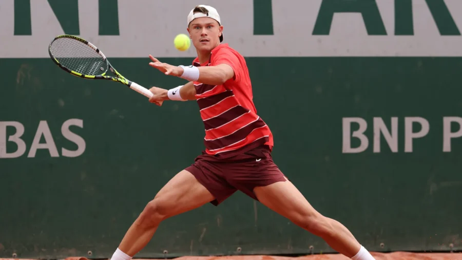 Roland Garros: Bautista Agut scares Holger Rune who then ramps up