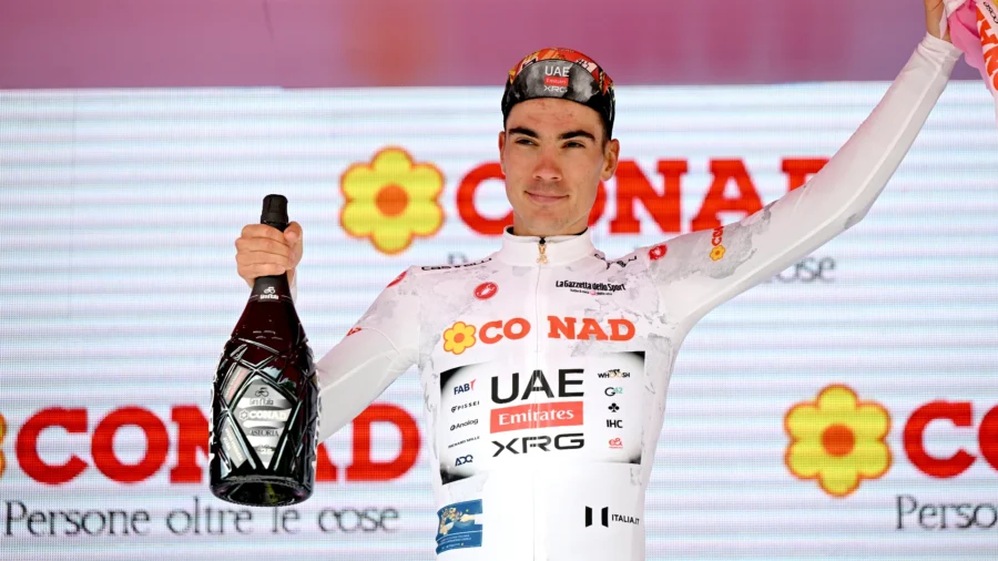Giro 2025, Juan Ayuso not content and raises challenge to Primoz Roglic