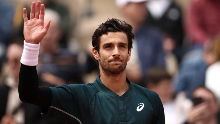 Roland Garros: Lorenzo Musetti crashes Galan, is in the 3rd round