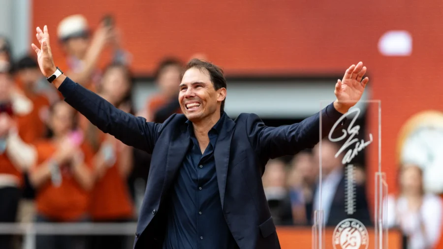 Rafael Nadal celebrated at Roland Garros by his great rivals
