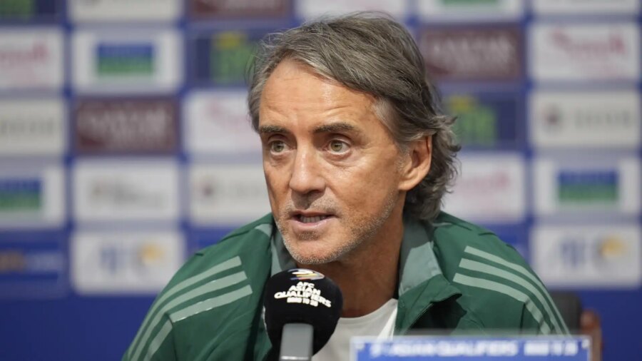 Roberto Mancini is concerned about the situation of Italian soccer