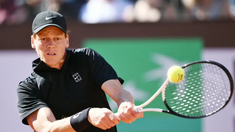 Roma, Jannik Sinner in the round of 16: De Jong struggles but goes down