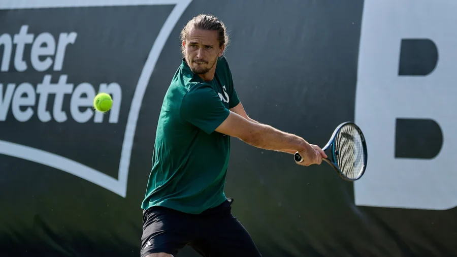 Boris Becker criticizes him, Alexander Zverev responds piqued