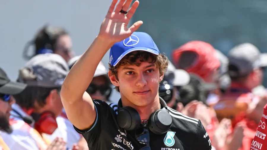 Kimi Antonelli crosses her fingers after her high school graduation essay: "This is what I chose"