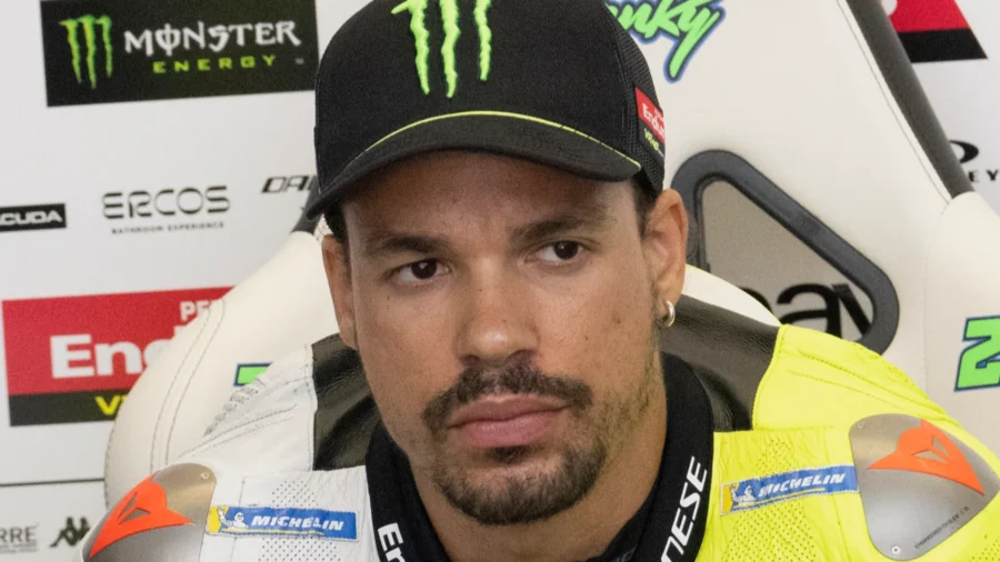 Accident with Franco Morbidelli, Aleix Espargaró goes down flat