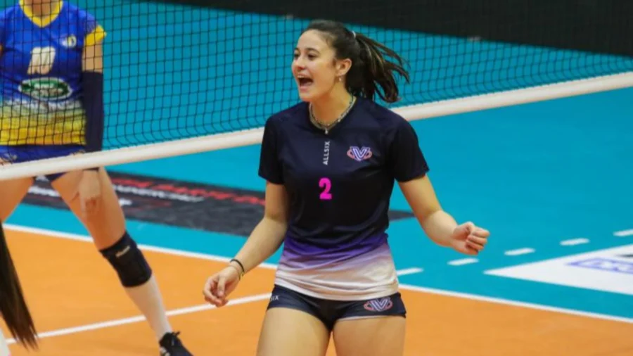 Vero Volleyball, Nicole Modesti joins Paola Egonu and teammates.