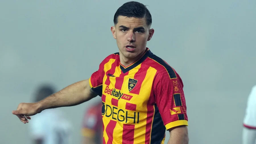 Lecce, English sirens for Nikola Krstovic