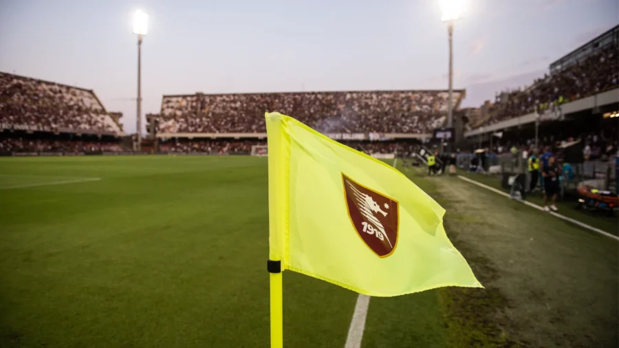 Serie B, playout: heavy hand of the sports judge on Salernitana