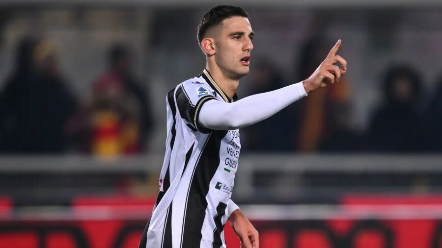 Naples: all done for the arrival of Lorenzo Lucca