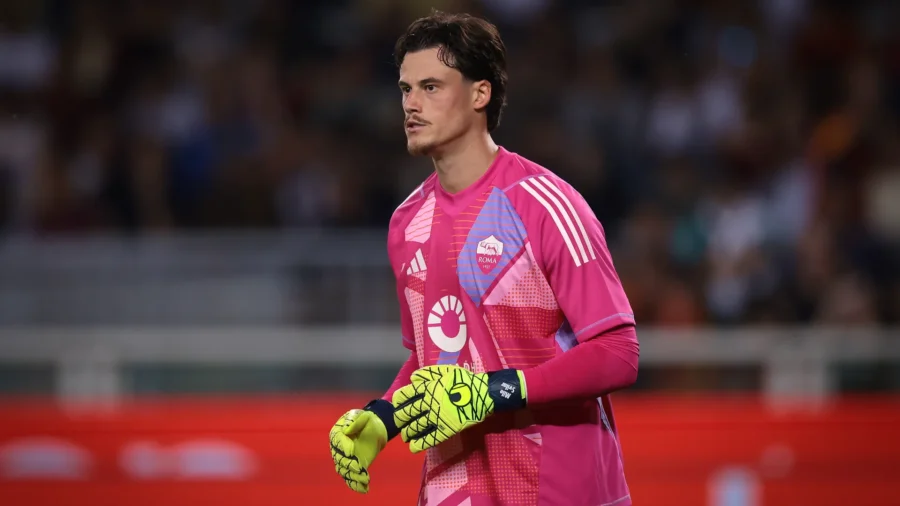 Mile Svilar renews with Roma