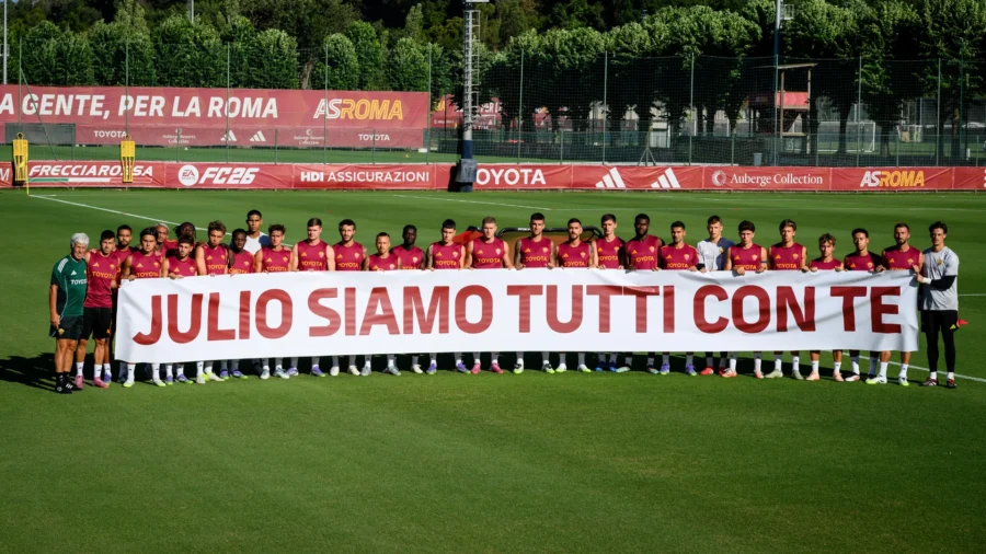 Julio Sergio responds emotional to message from &apos;his&apos; Roma