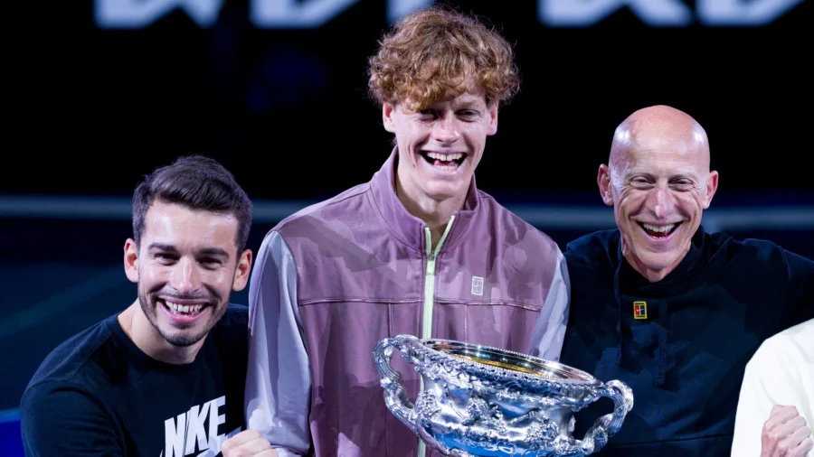 Jannik Sinner: the&apos;former Naldi physiotherapist stays out and doesn&apos;t miss a beat