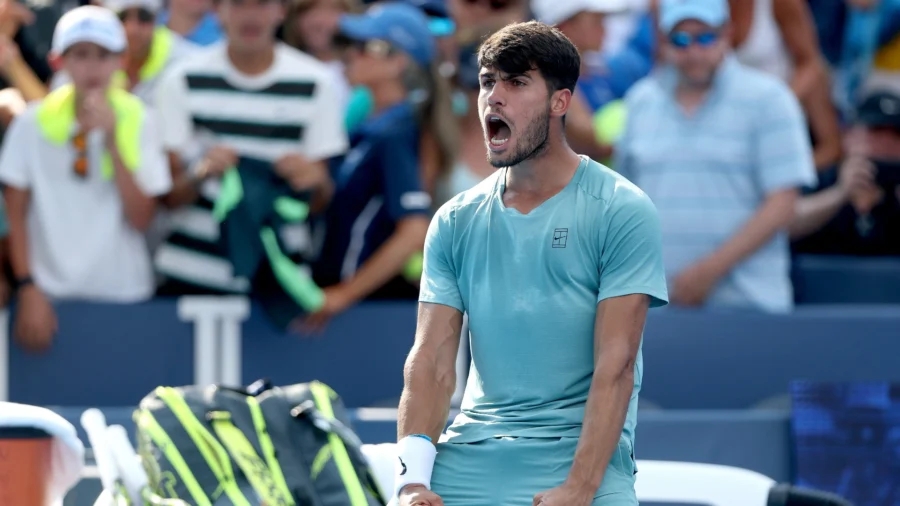 Carlos Alcaraz does not cough and goes to the final against Jannik Sinner