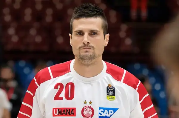 One hurdle between Valtur Brindisi and Andrea Cinciarini